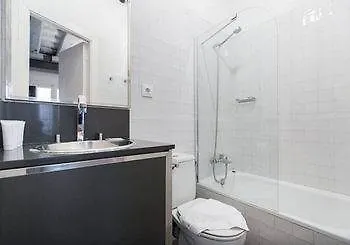 No 5 - The Streets Hotel 4*