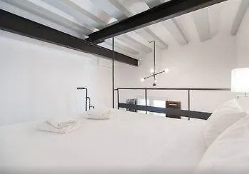 No 5 - The Streets Hotel 4*